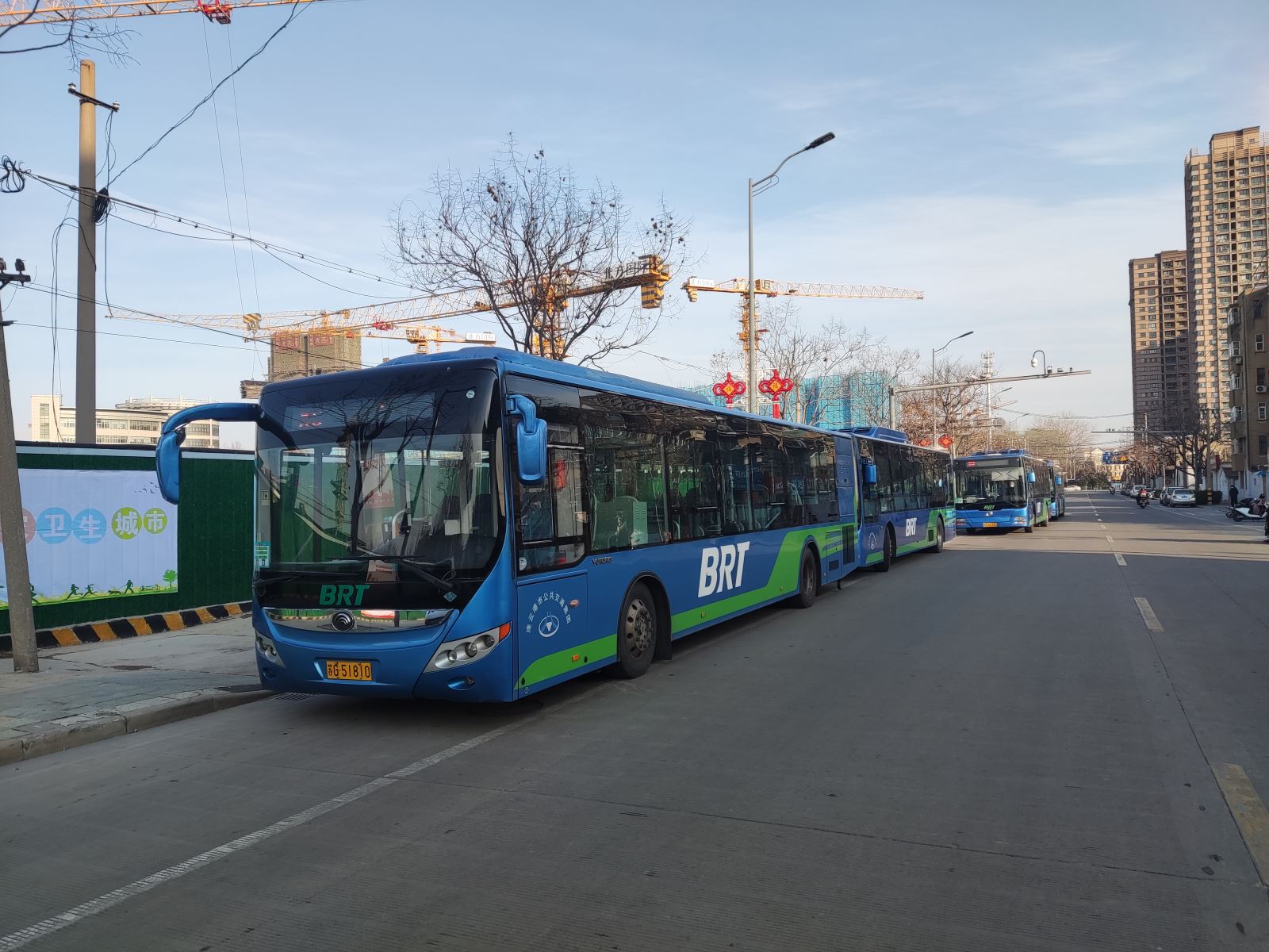 公交集團(tuán)快速公交事業(yè)部圓滿完成海州素質(zhì)教育中心定制公交